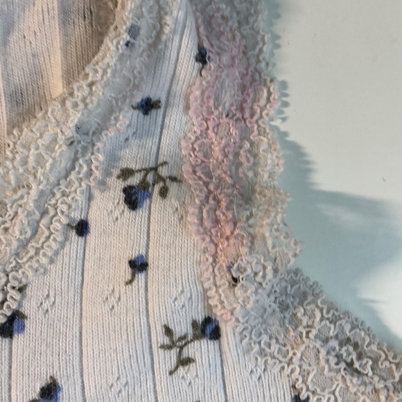 Brandy Melville tank top NOT SOLD ONLINE. - Picture 5 of 6